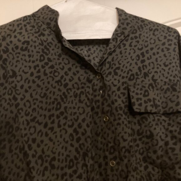 Zara Button Sheer Top Blouse XS Xtra Small Long Sleeve Gray  Black Animal Print - Picture 2 of 3